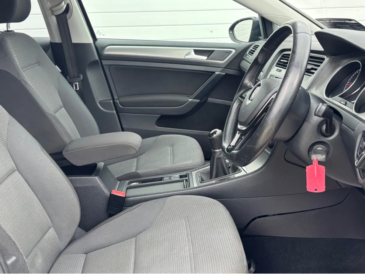 Volkswagen Golf 1.6 TDI SE 5DR BLUEMOTION TECHNOLO - Image 4