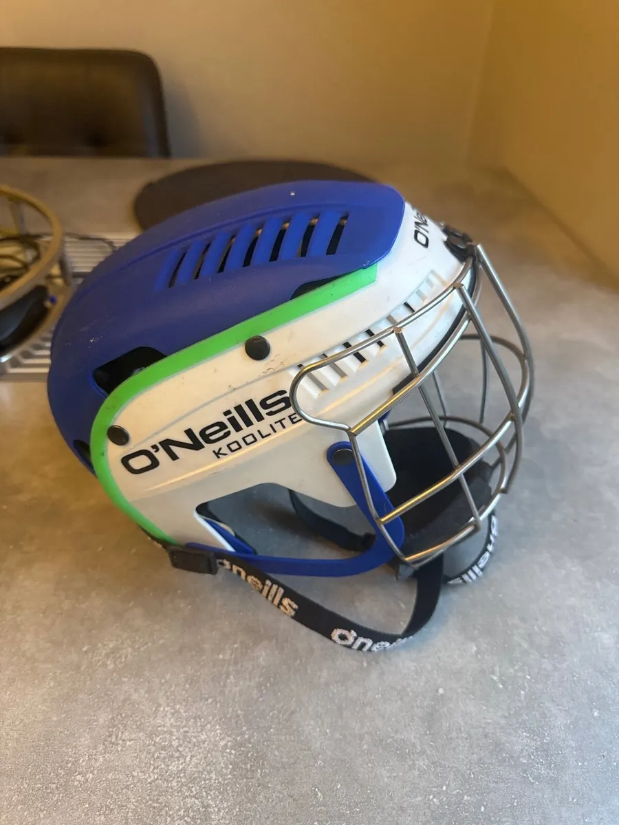 Hurling Helmet - Image 1