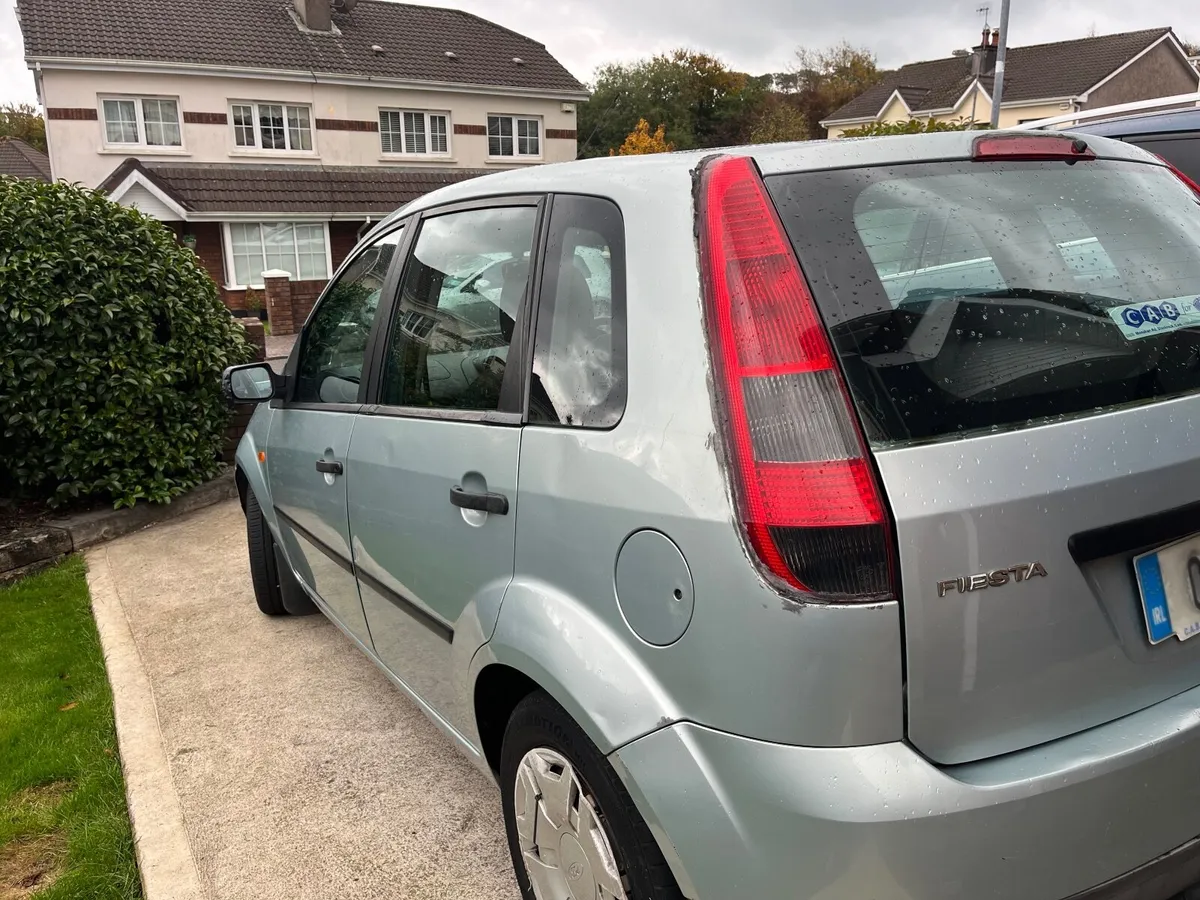 Ford Fiesta 2004 - Image 3