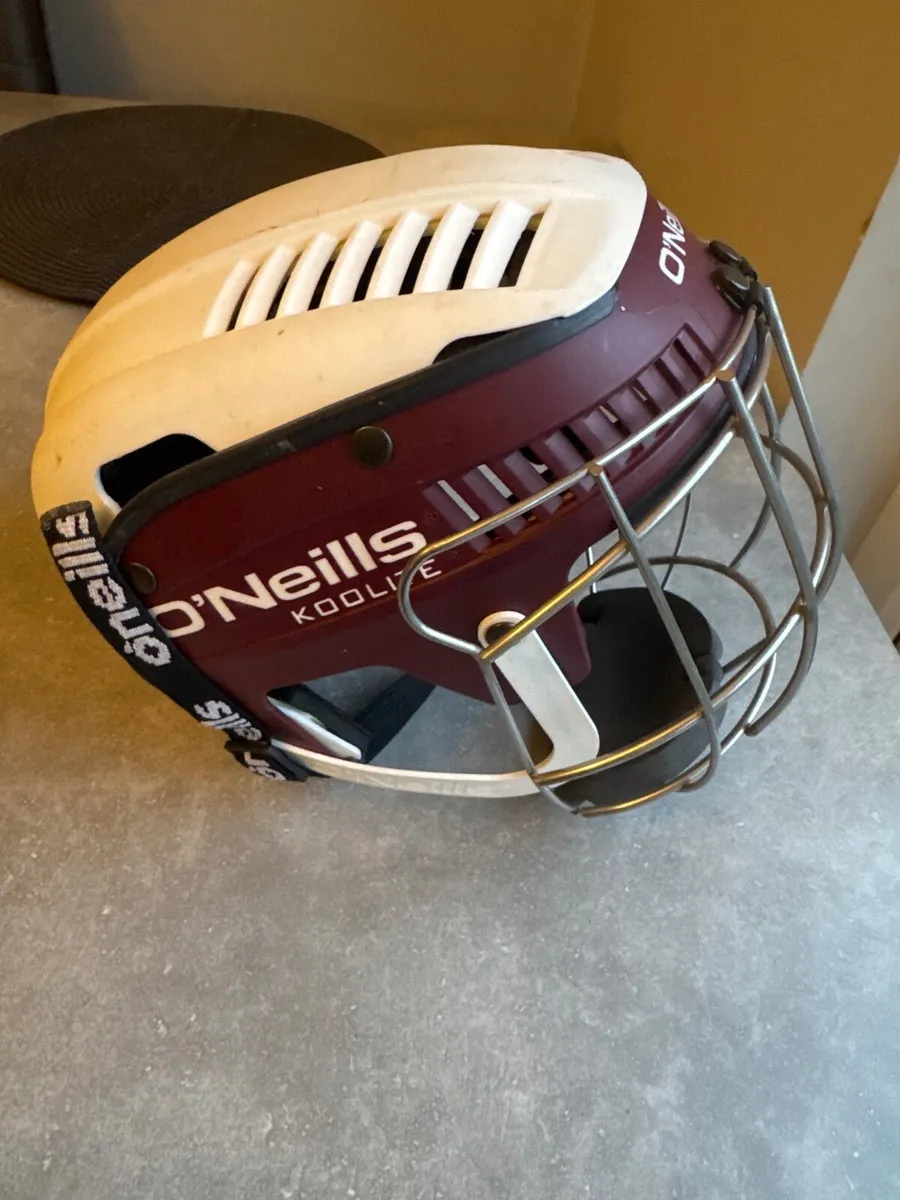 Hurling Helmet - Image 2