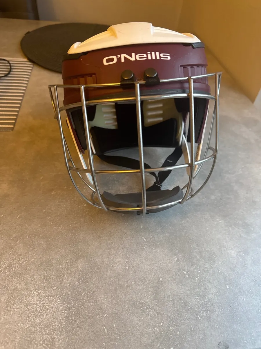 Hurling Helmet - Image 3