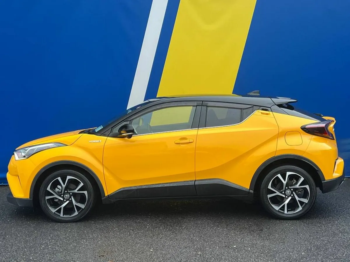 Toyota C-HR 1.8 HYBRID G EDITION // HEATED SEATS / - Image 3