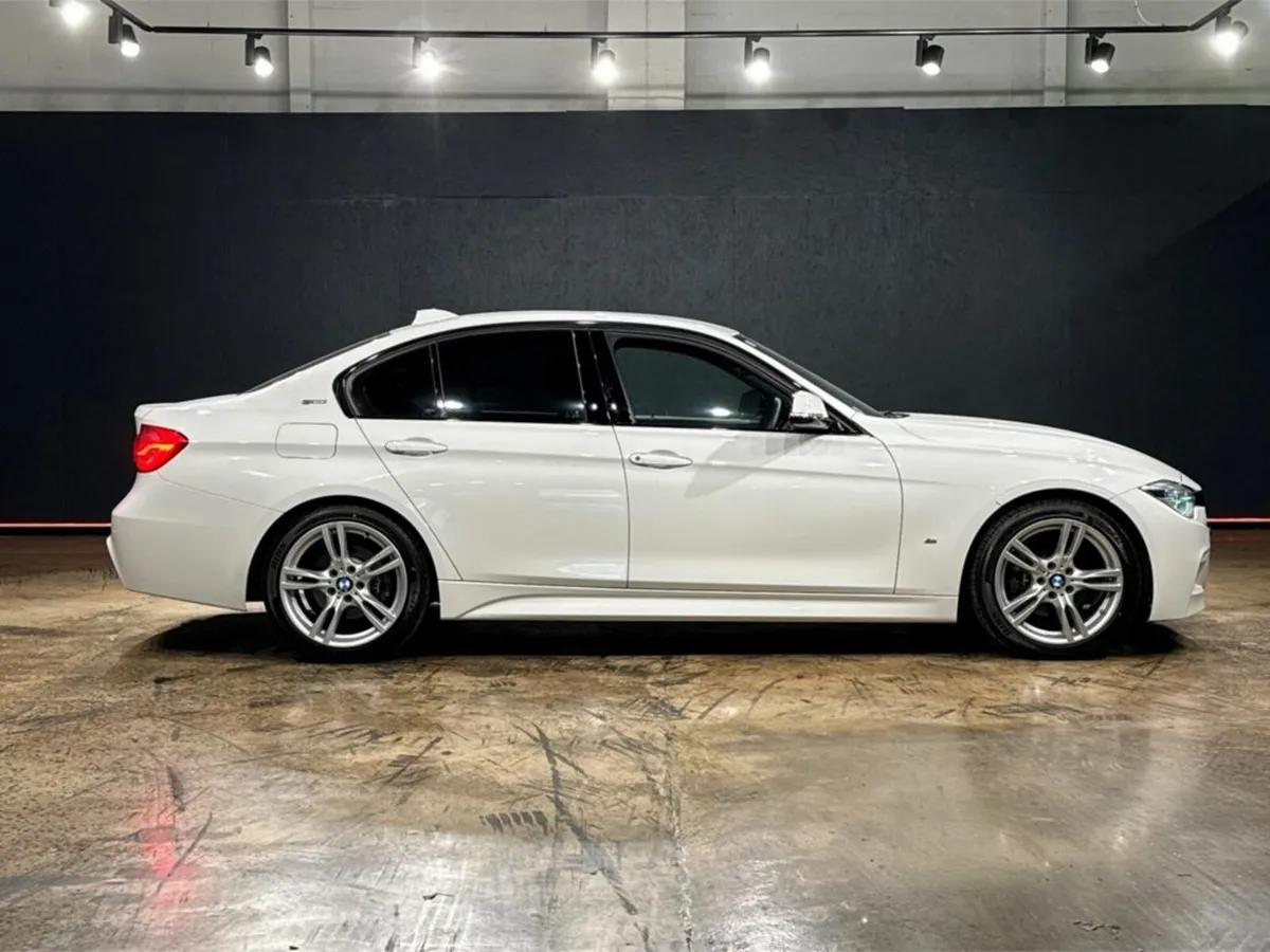 BMW 3-Series AUTOMATIC 2.0 - Image 4