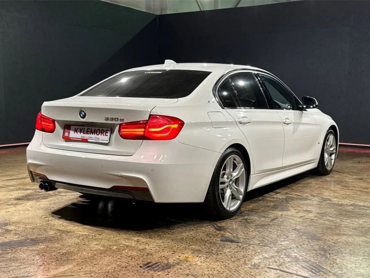 BMW 3-Series "M SPORT" 330E PLUG IN HYBRID AUTOMAT - Image 4