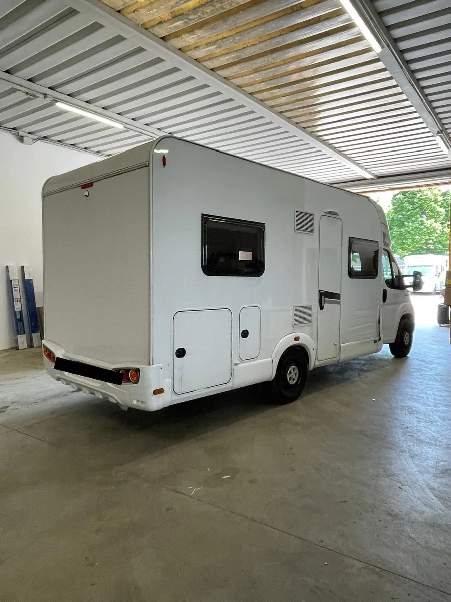 Fiat Ducato Carasuite 650 MF | Semi-Integrated - Image 3
