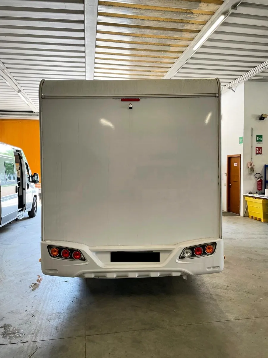 Fiat Ducato Carasuite 650 MF | Semi-Integrated - Image 2