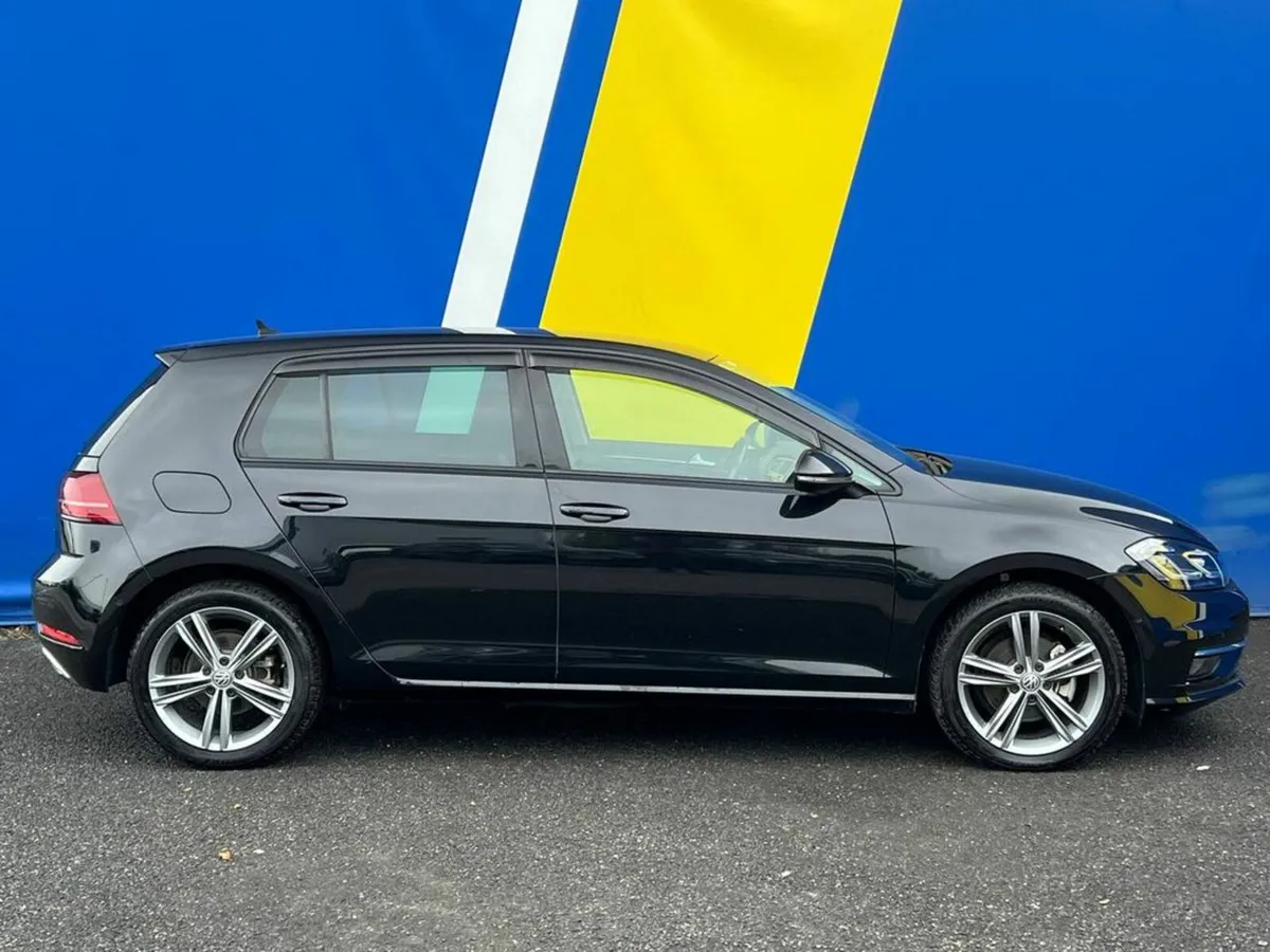Volkswagen Golf HIGHLINE 2.0 TDI AUTO ** HIGH SPEC - Image 2