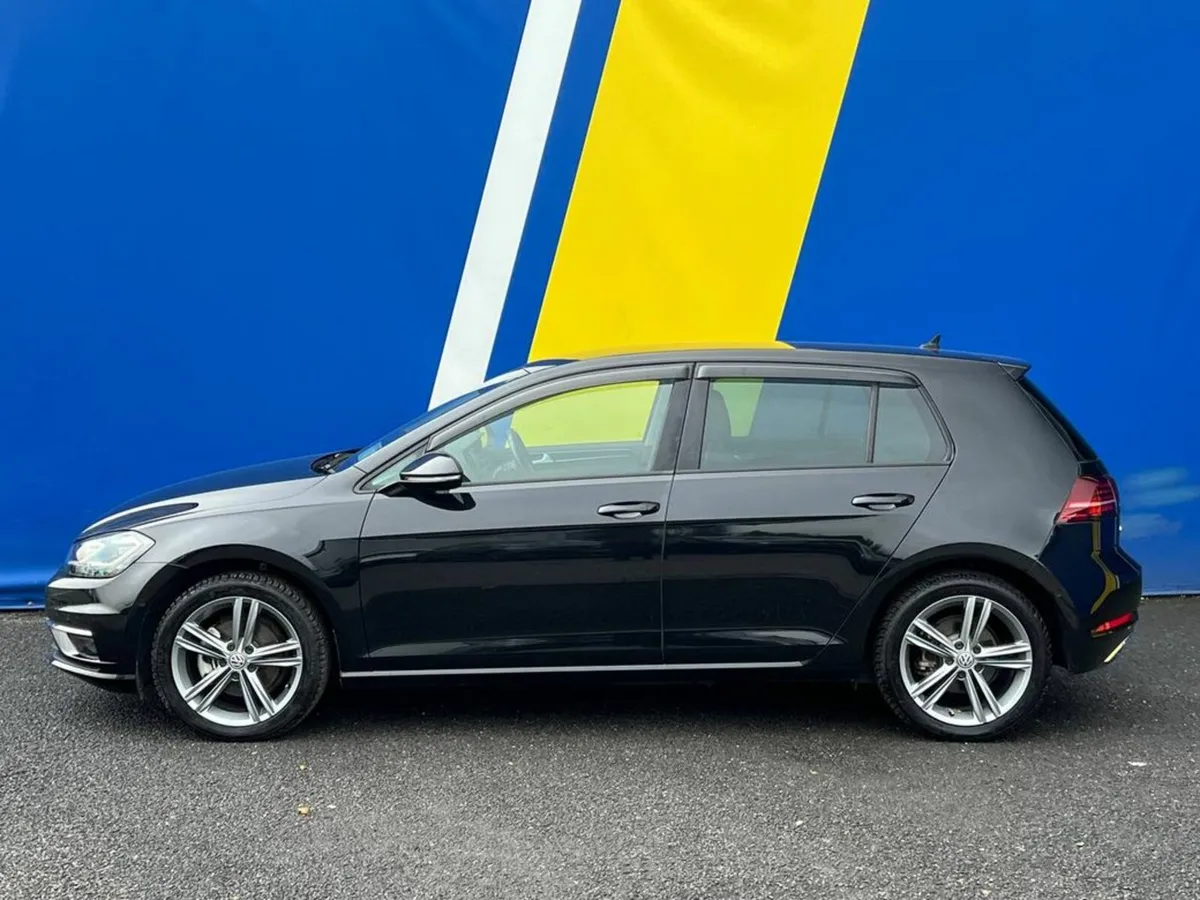 Volkswagen Golf HIGHLINE 2.0 TDI AUTO ** HIGH SPEC - Image 3
