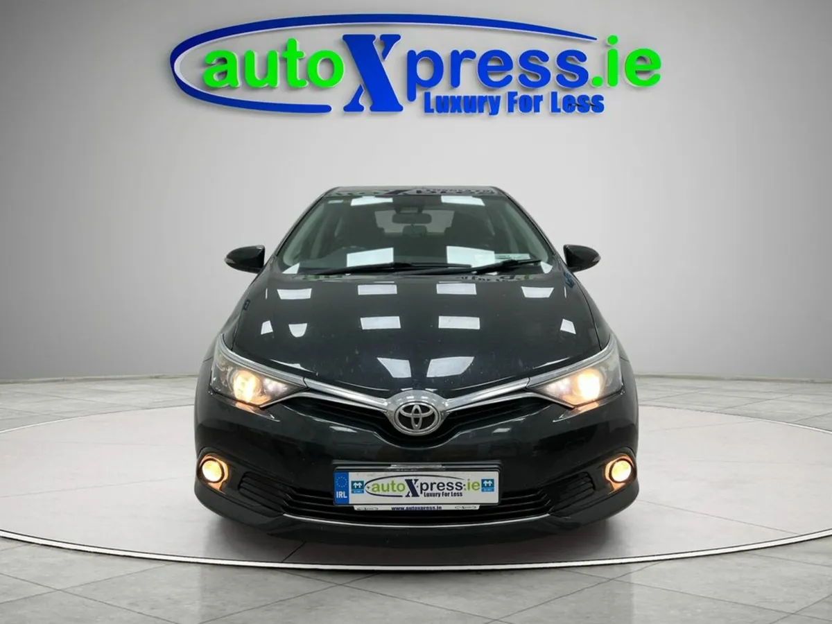 Toyota Auris 1.4 Luna Reversing camera - Image 3