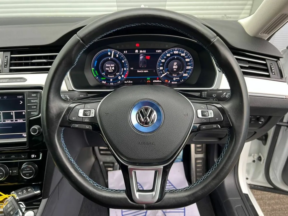 Volkswagen Passat GTE 1.4 PLUG-IN HYBRID *ADVANCE - Image 4