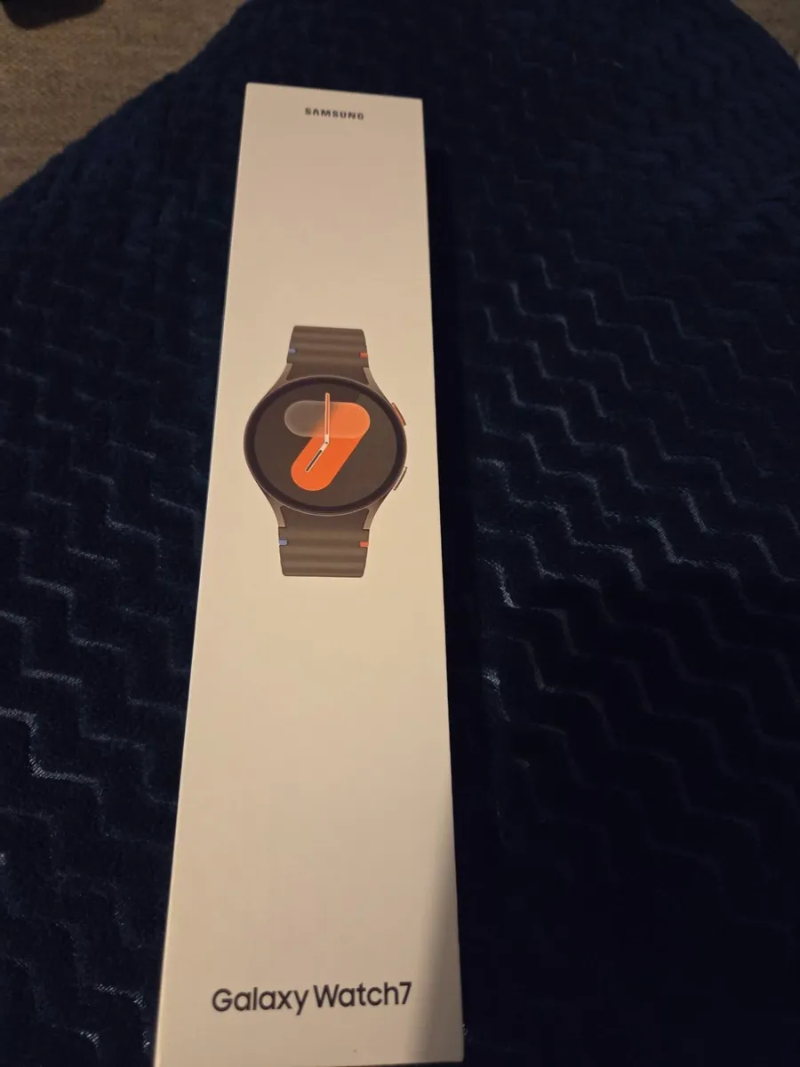 Samsung Galaxy Watch 7 - Image 1