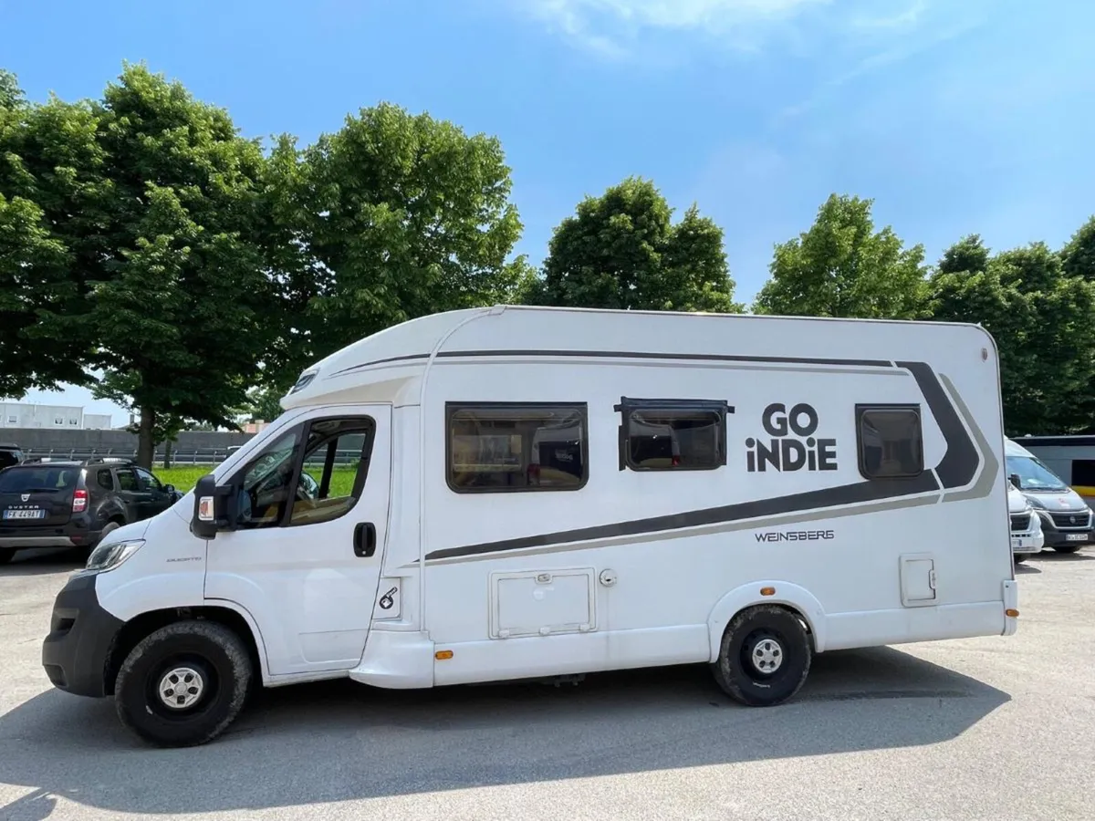Fiat Ducato Carasuite 650 MF | Semi-Integrated - Image 1