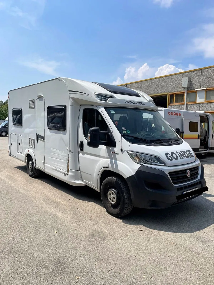 Fiat Ducato Carasuite 650 MF | Semi-Integrated - Image 3