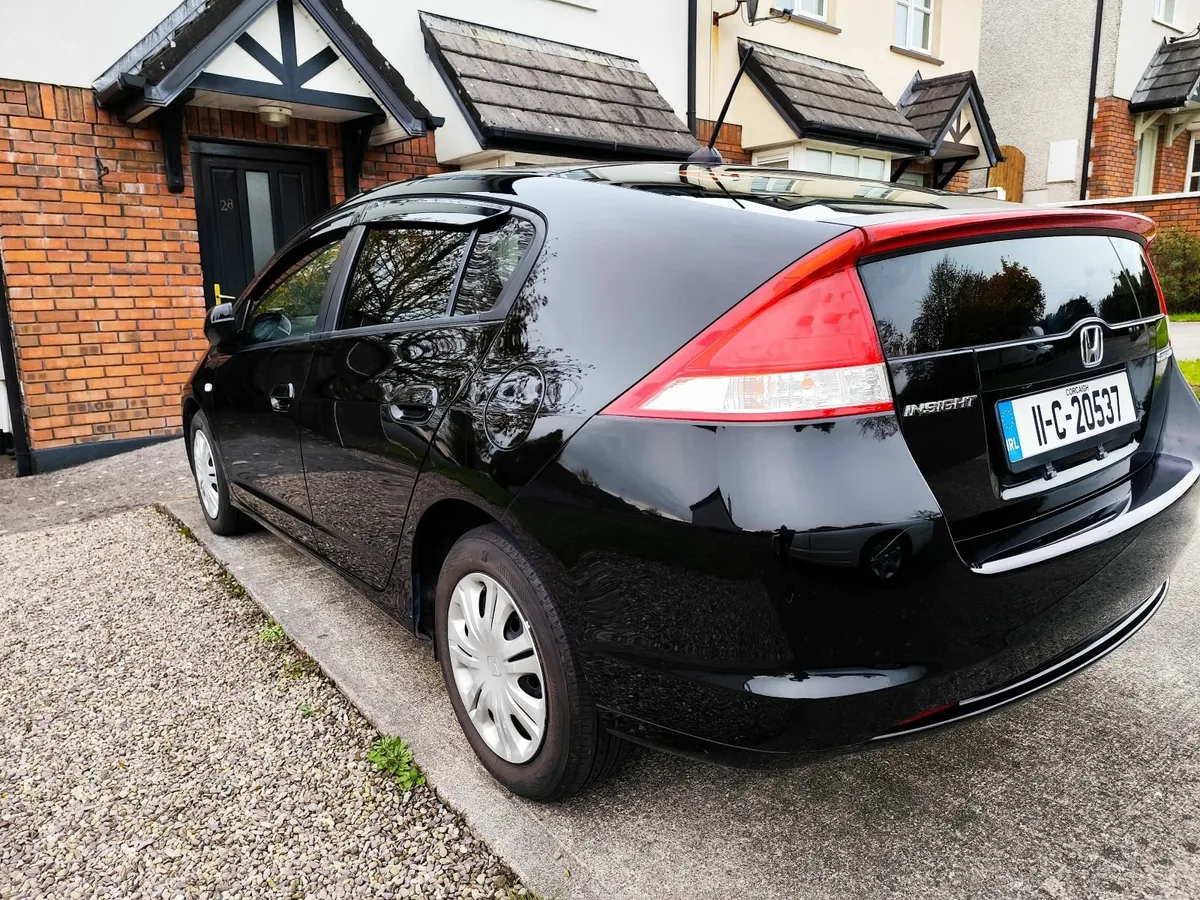 2011 Honda Insight !New Nct!1 Owner!Only 71000Mls! - Image 2