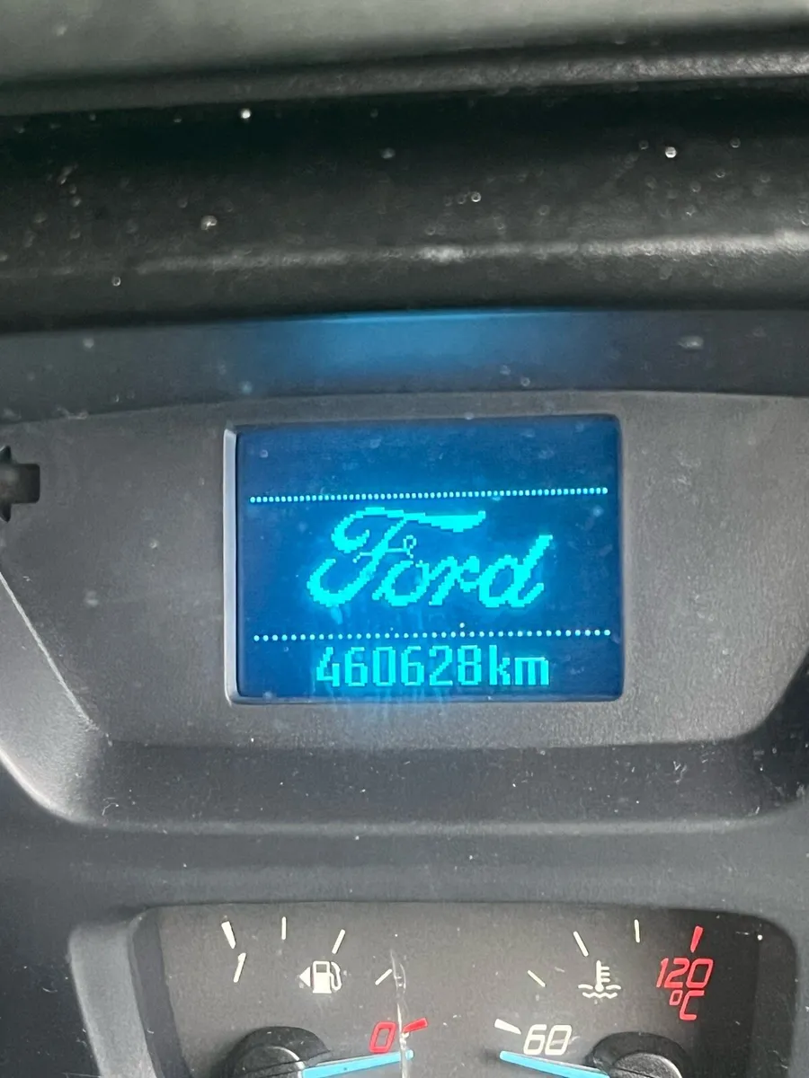 Ford Transit 2015 NEEDS ENGINE REPAIR - Image 4