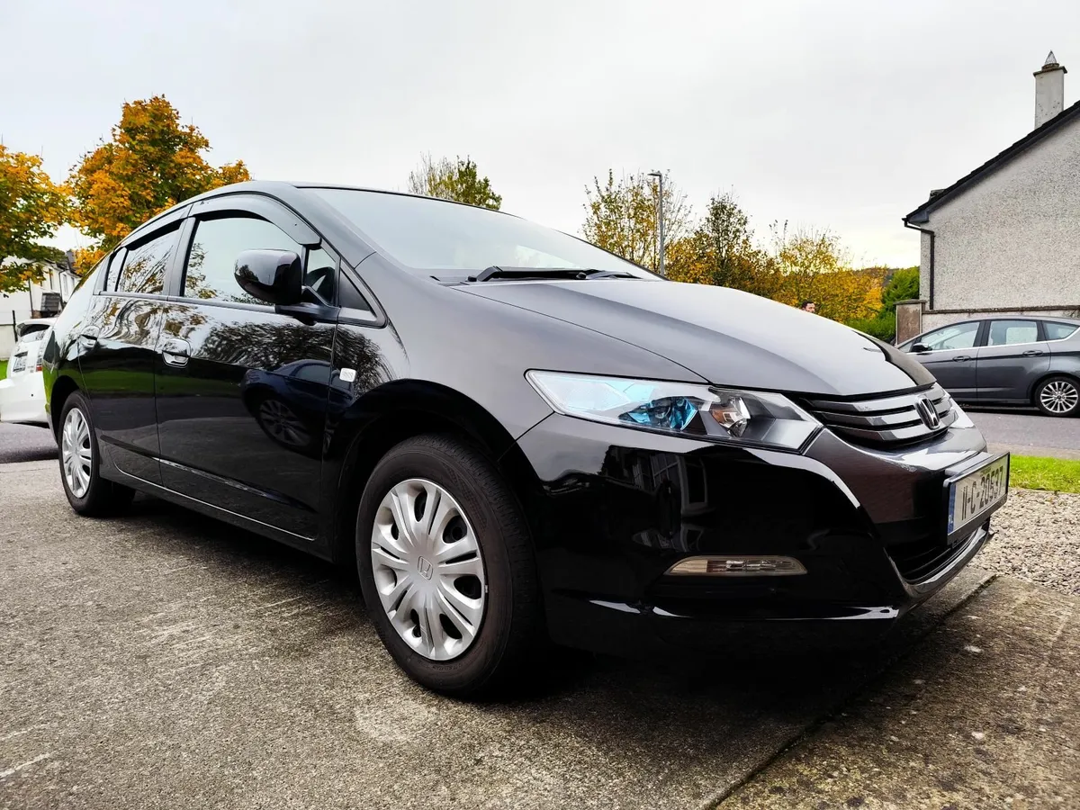 2011 Honda Insight !New Nct!1 Owner!Only 71000Mls! - Image 2