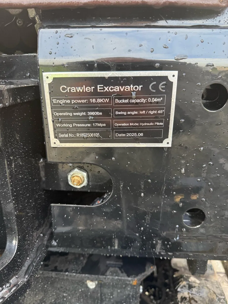 1.8 ton mini digger - Image 2