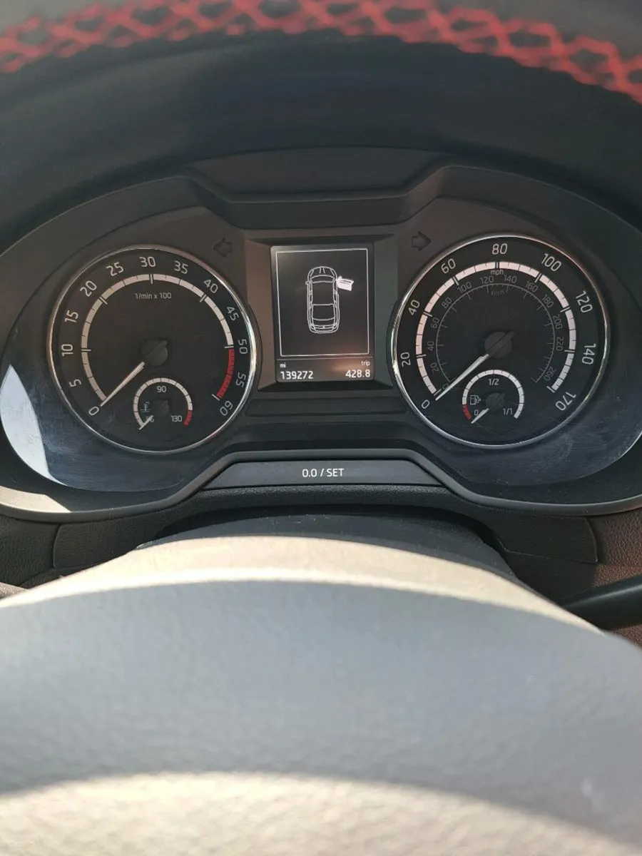 2015 Skoda Octavia vrs - Image 2