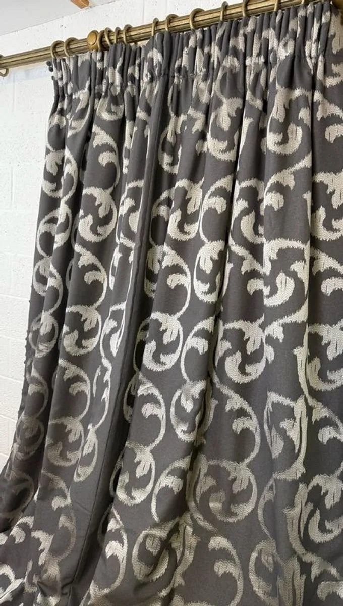 Beautiful Brand New Silk and Wool Interlined Curtains 106" x 100" - Image 4