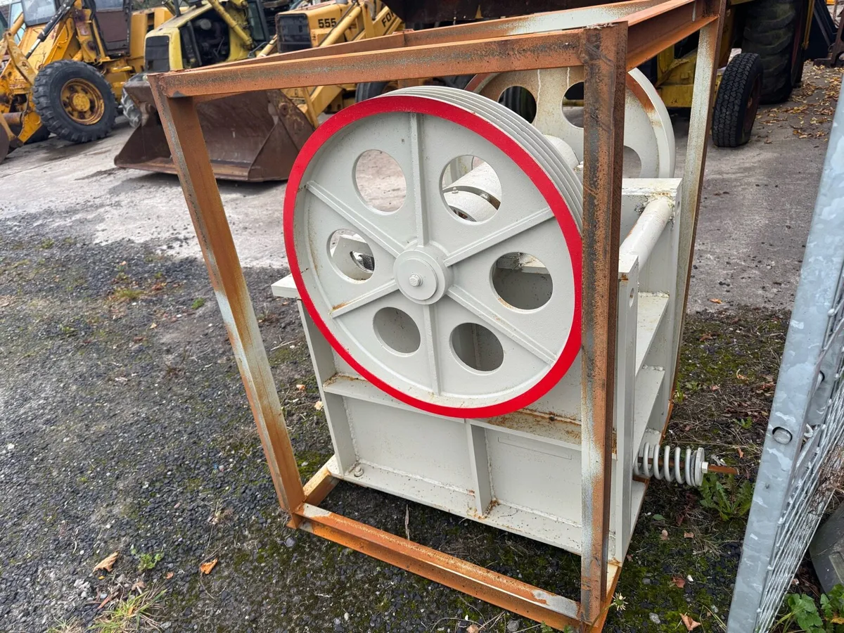 Crusher new and unused €1800 - Image 4