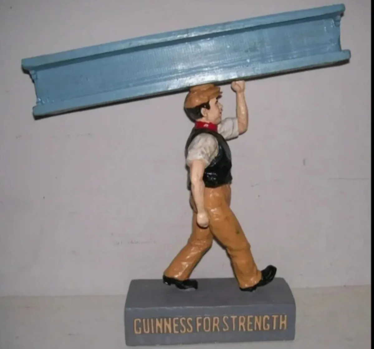 Guinness statue - Image 1
