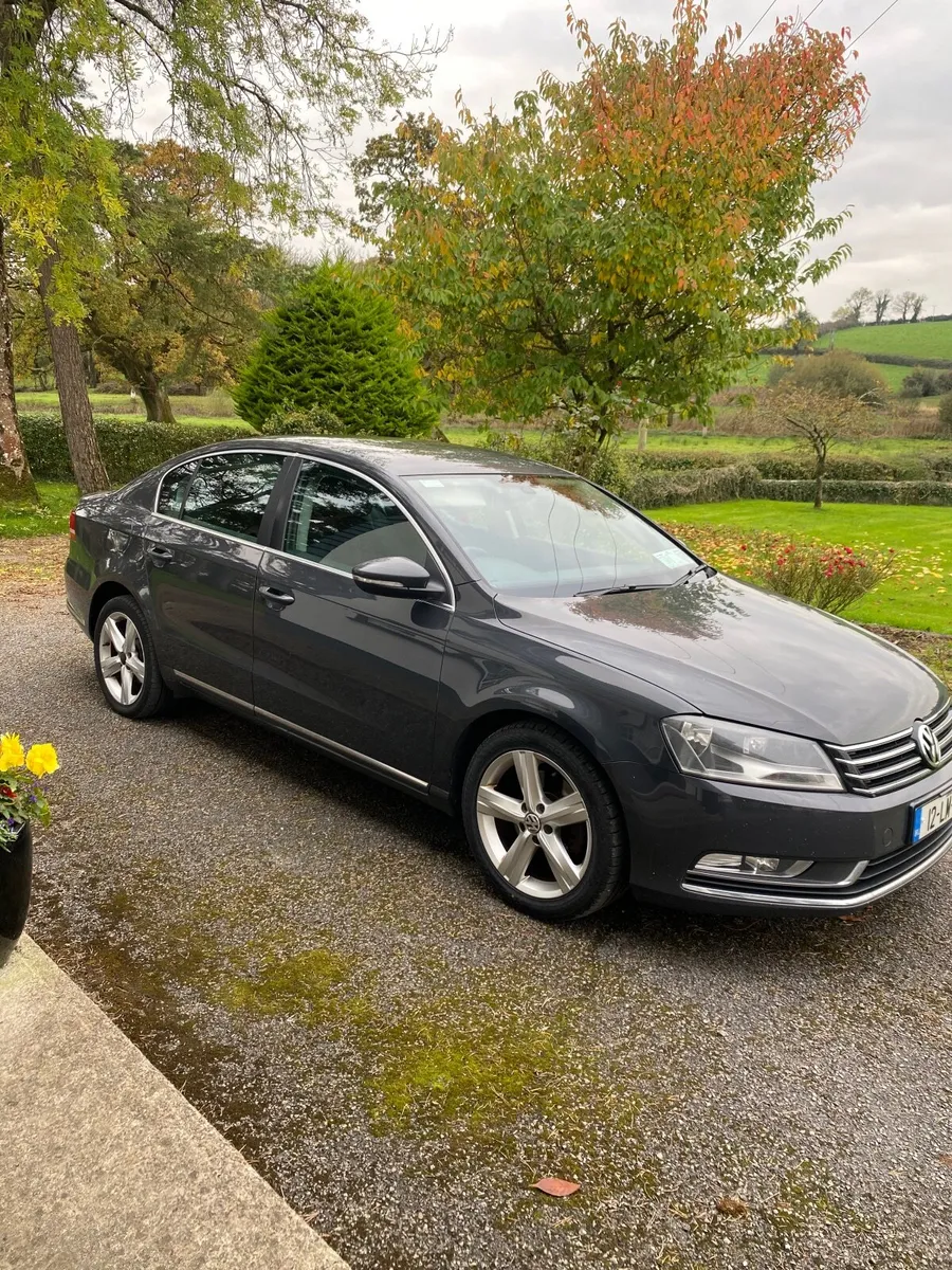 Volkswagen Passat 2012 - Image 1