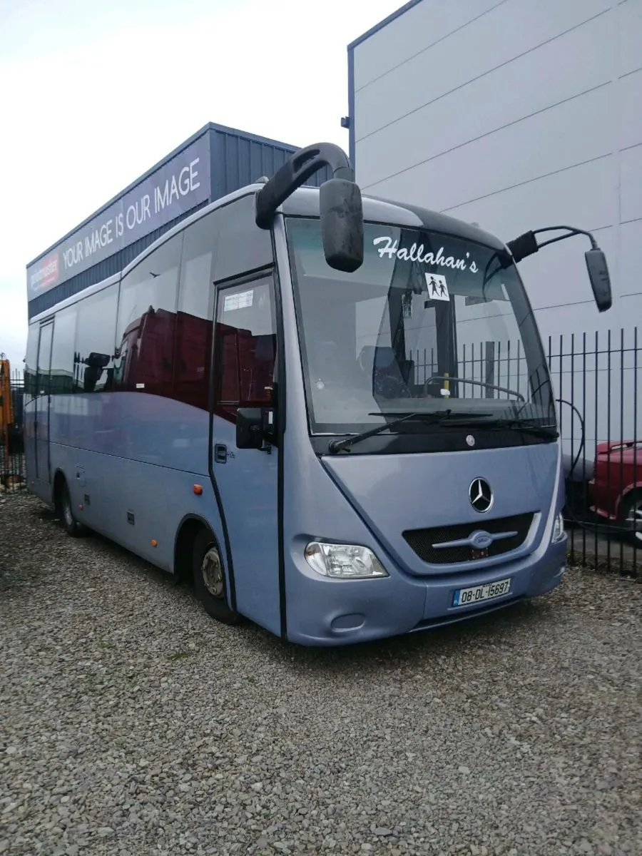 Mercedes sitcar 33seat plus crew seat plus driver - Image 1