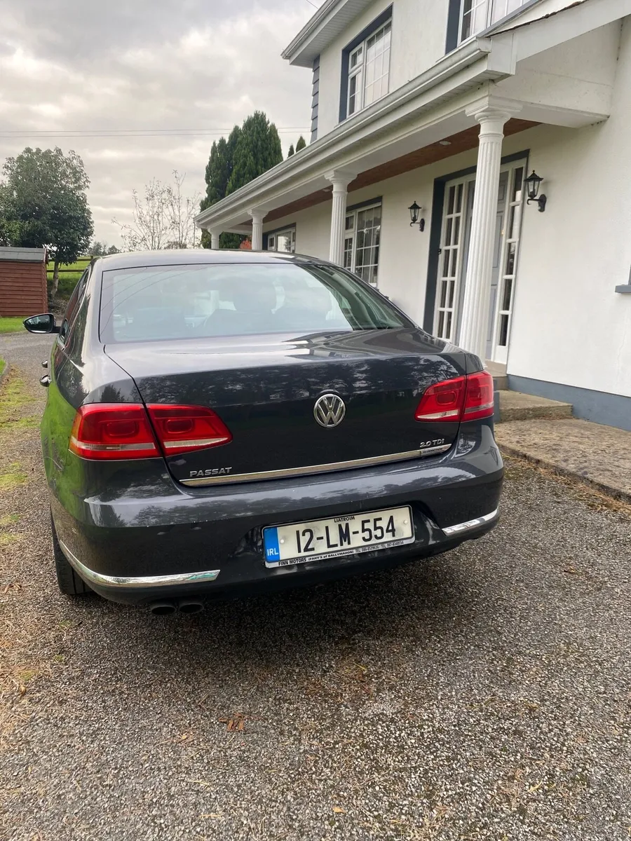 Volkswagen Passat 2012 - Image 3