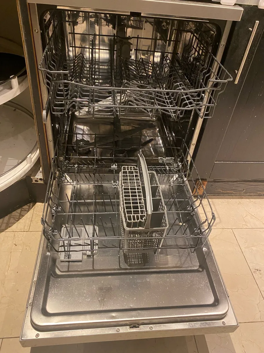 Dishwasher - Image 3