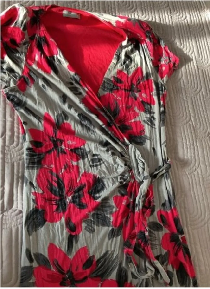 Dunnes Per Una Wrap Dress size 14 - Image 4