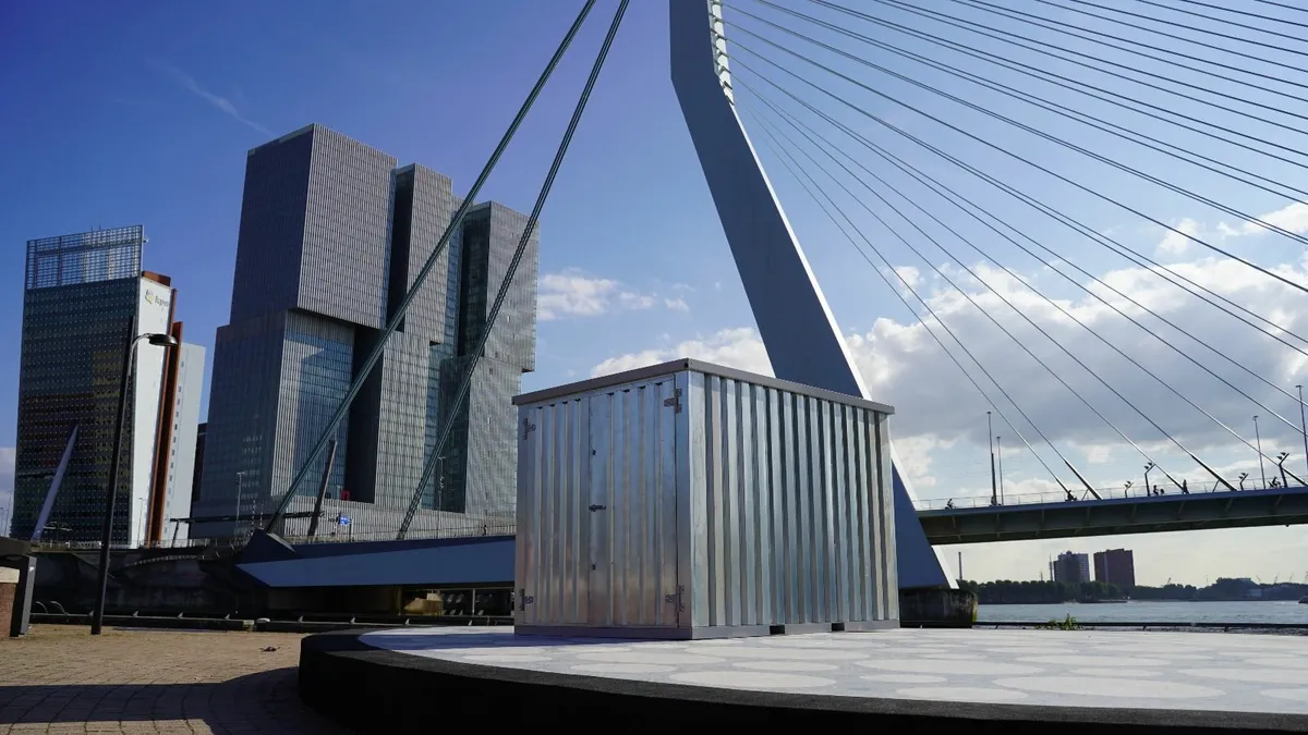 Outdoor Storage Unit – Perfect for Any Weather - Image 1