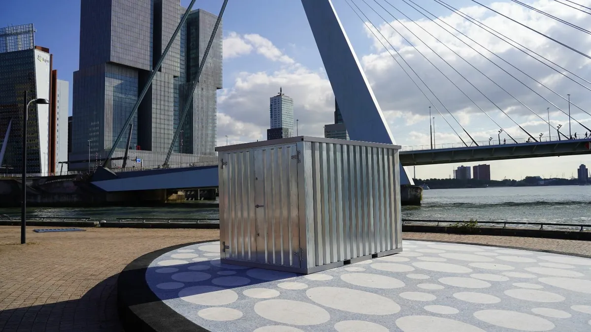 Outdoor Storage Unit – Perfect for Any Weather - Image 4