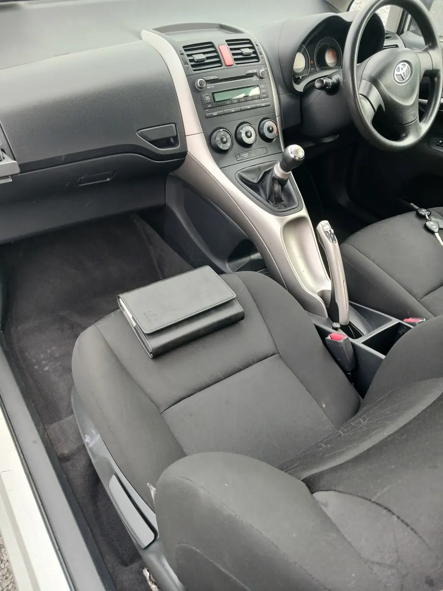 Toyota Auris Full Service History From NEW - Image 2