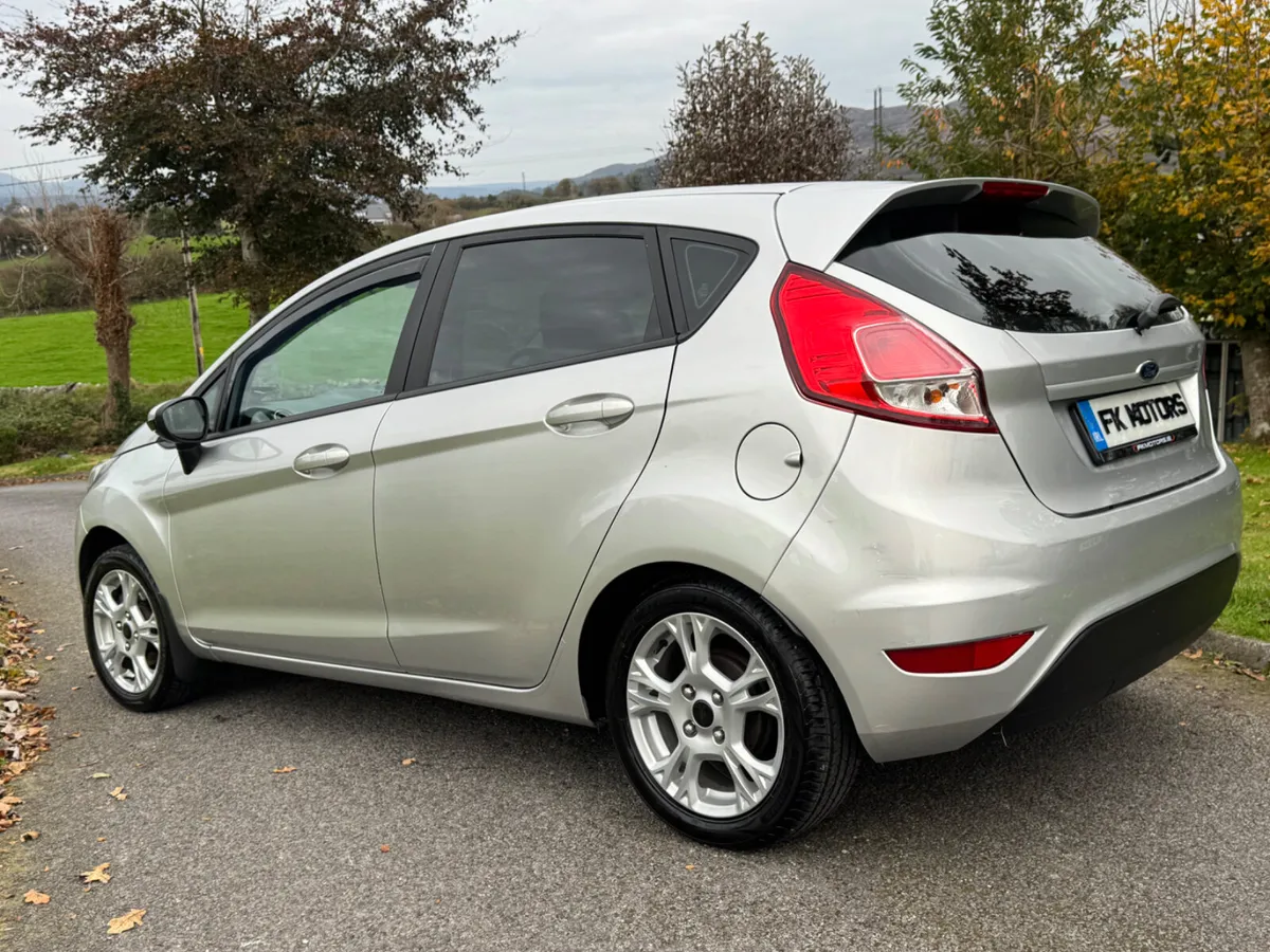 Ford Fiesta 2014 petrol - Image 2