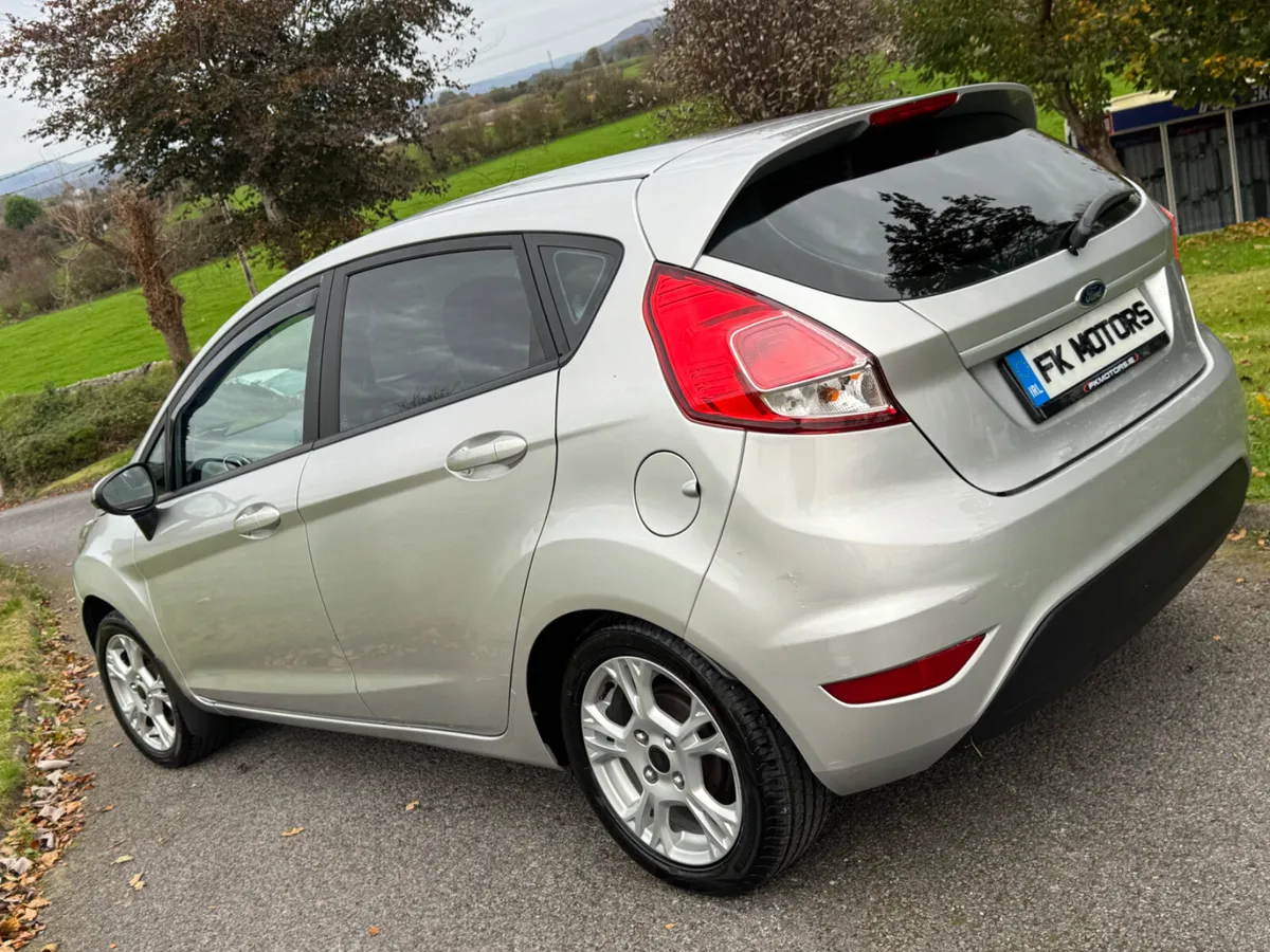 Ford Fiesta 2014 petrol - Image 3