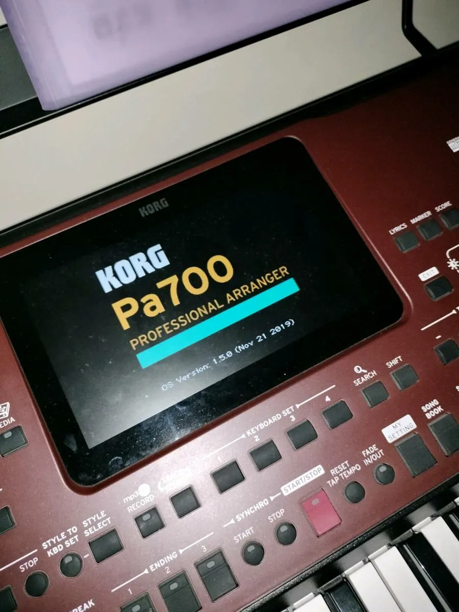 Korg PA700 - Image 4