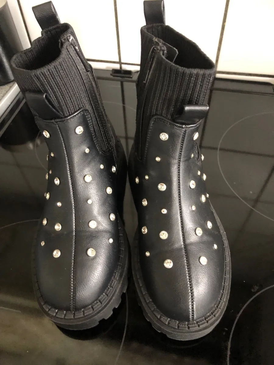 Girls new river island boots size 11 €20 - Image 1
