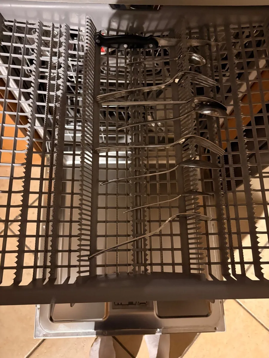 Dishwasher - Image 4