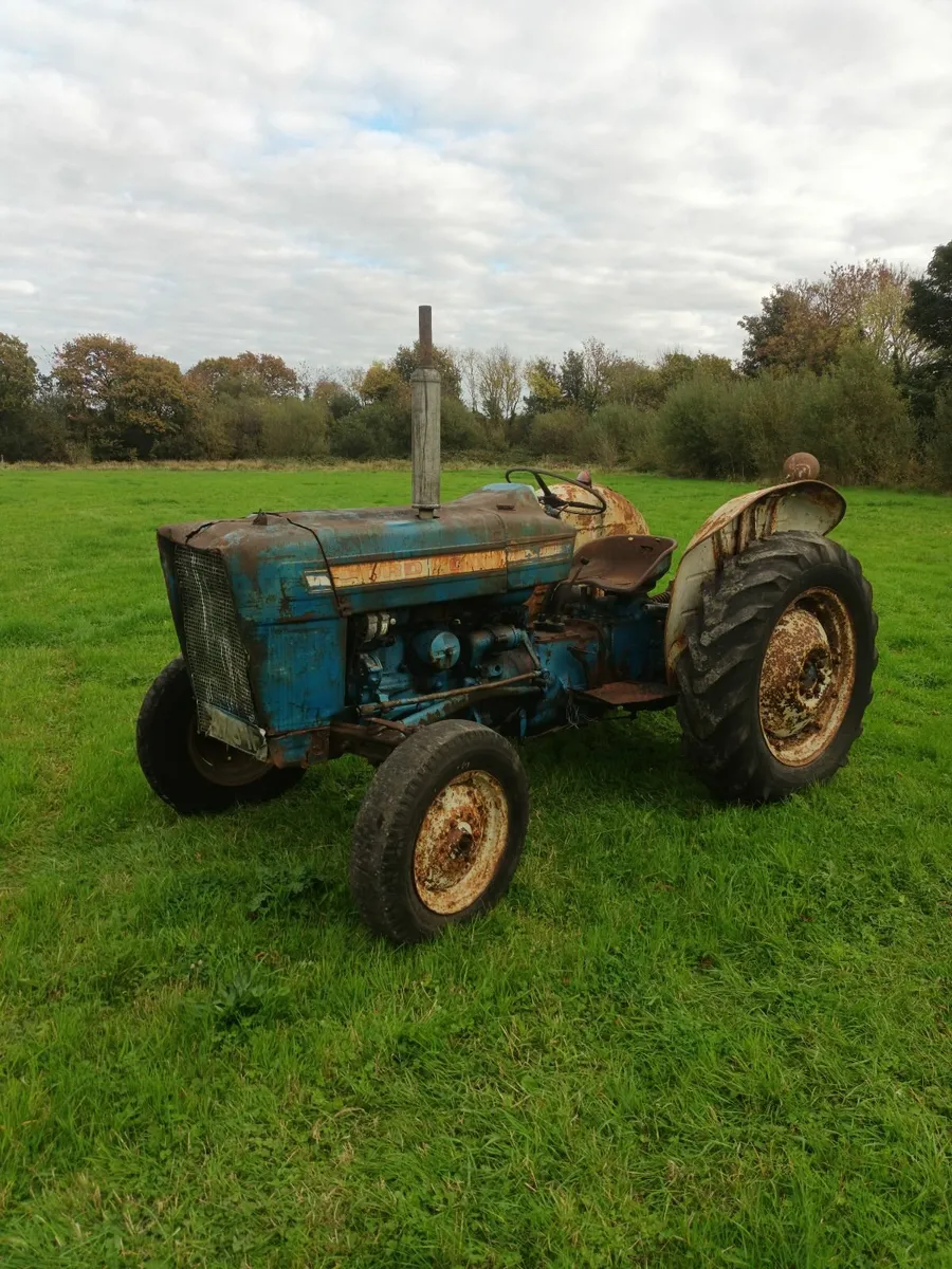 Ford 2000 - Image 1