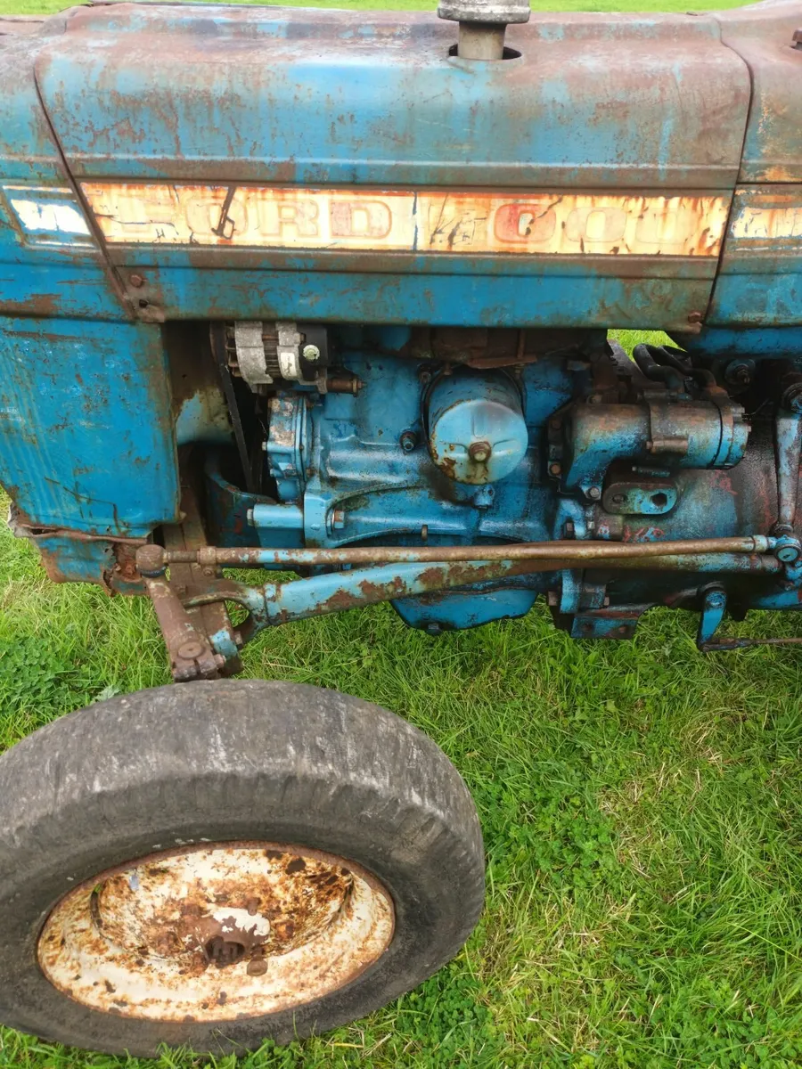 Ford 2000 - Image 2
