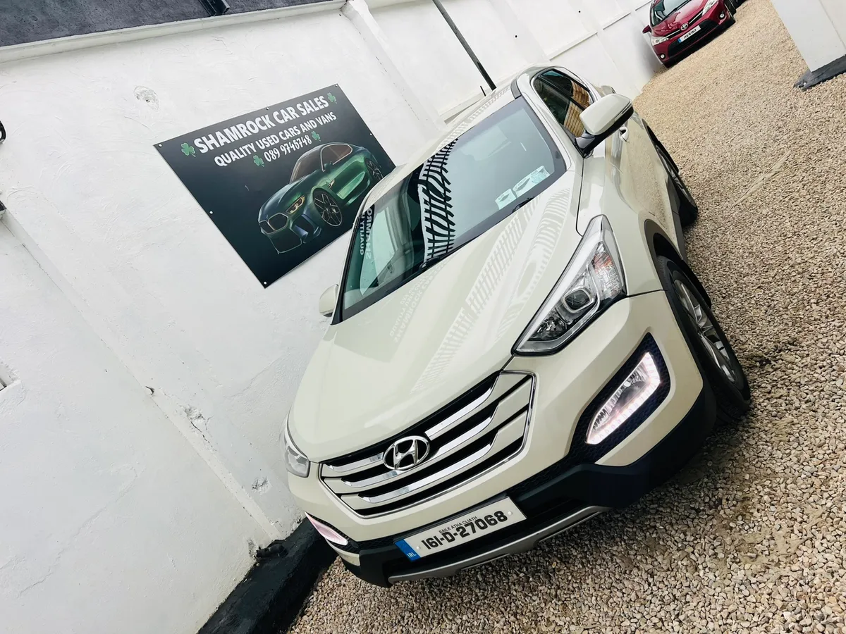2016 Hyundai Santa Fe 2.2 Crdi *7 Seater* - Image 1