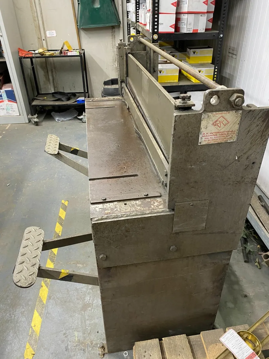 Sheet metal treadle guillotine - Image 3