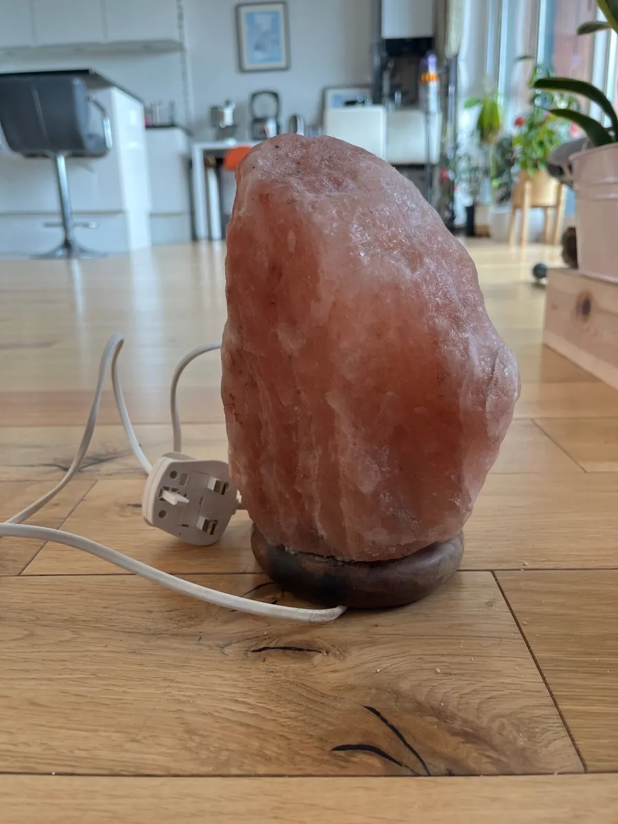 Himalayan salt lamp - Image 2