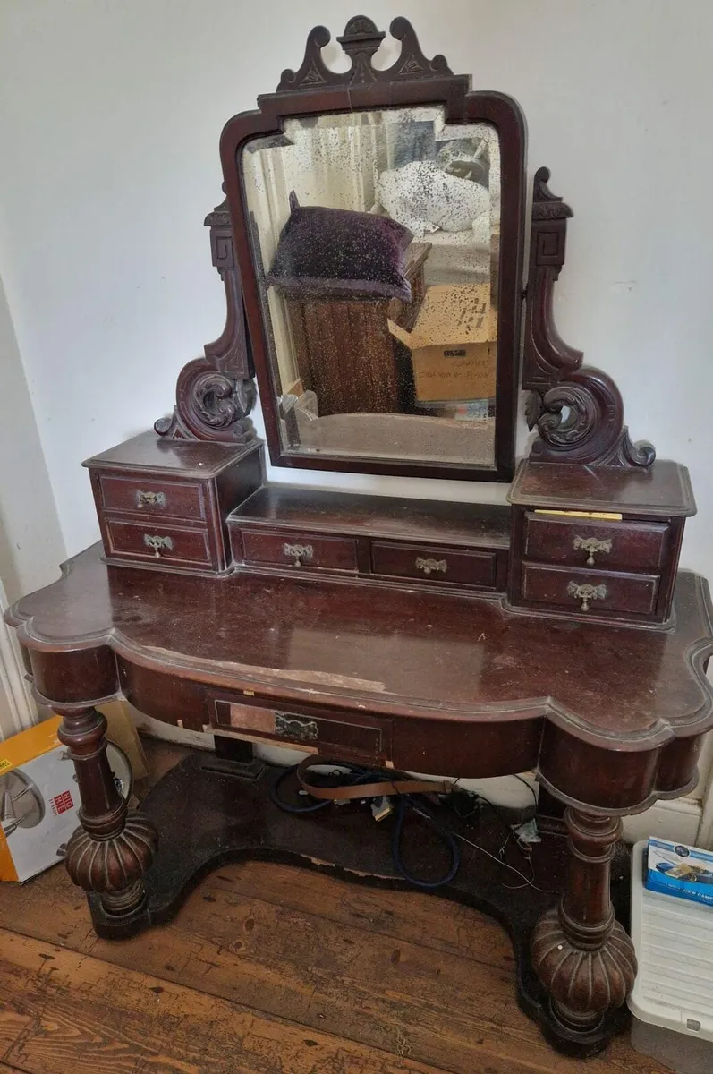 Antique dressing table