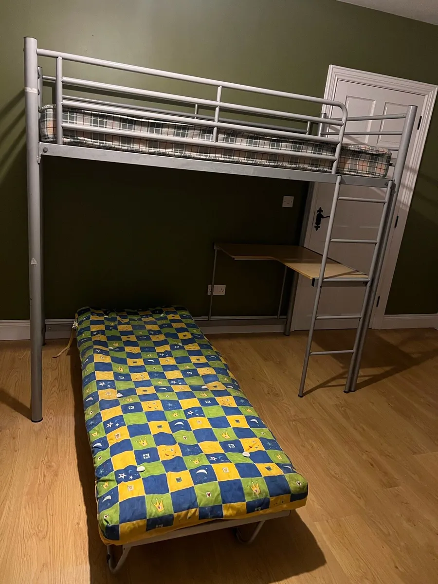 Bunk bed - Image 1