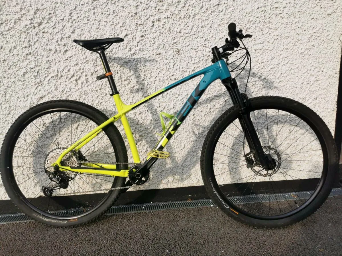 Trek X Caliber 9 mountain bike - Image 1