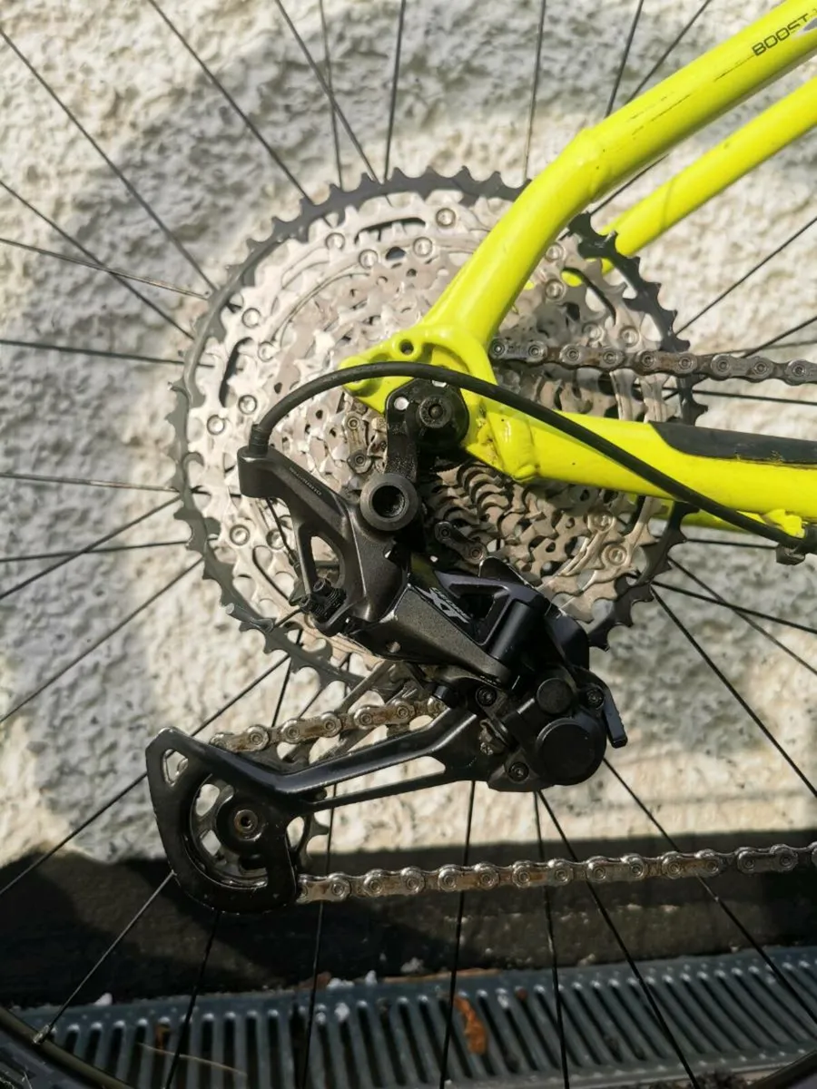 Trek X Caliber 9 mountain bike - Image 2