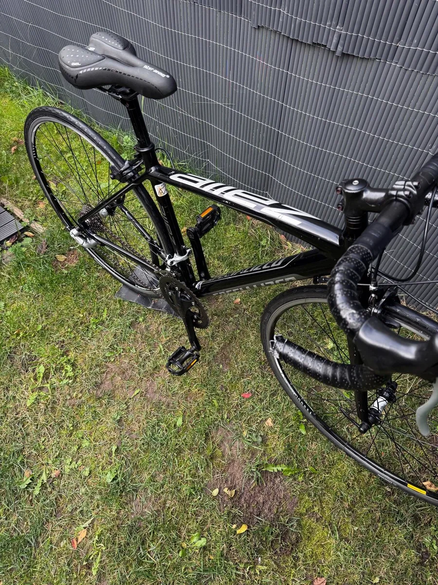 Specialized Allez Road Bike - Image 4