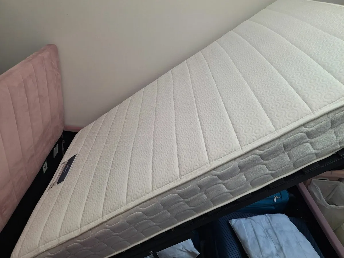 Bed double - Image 1