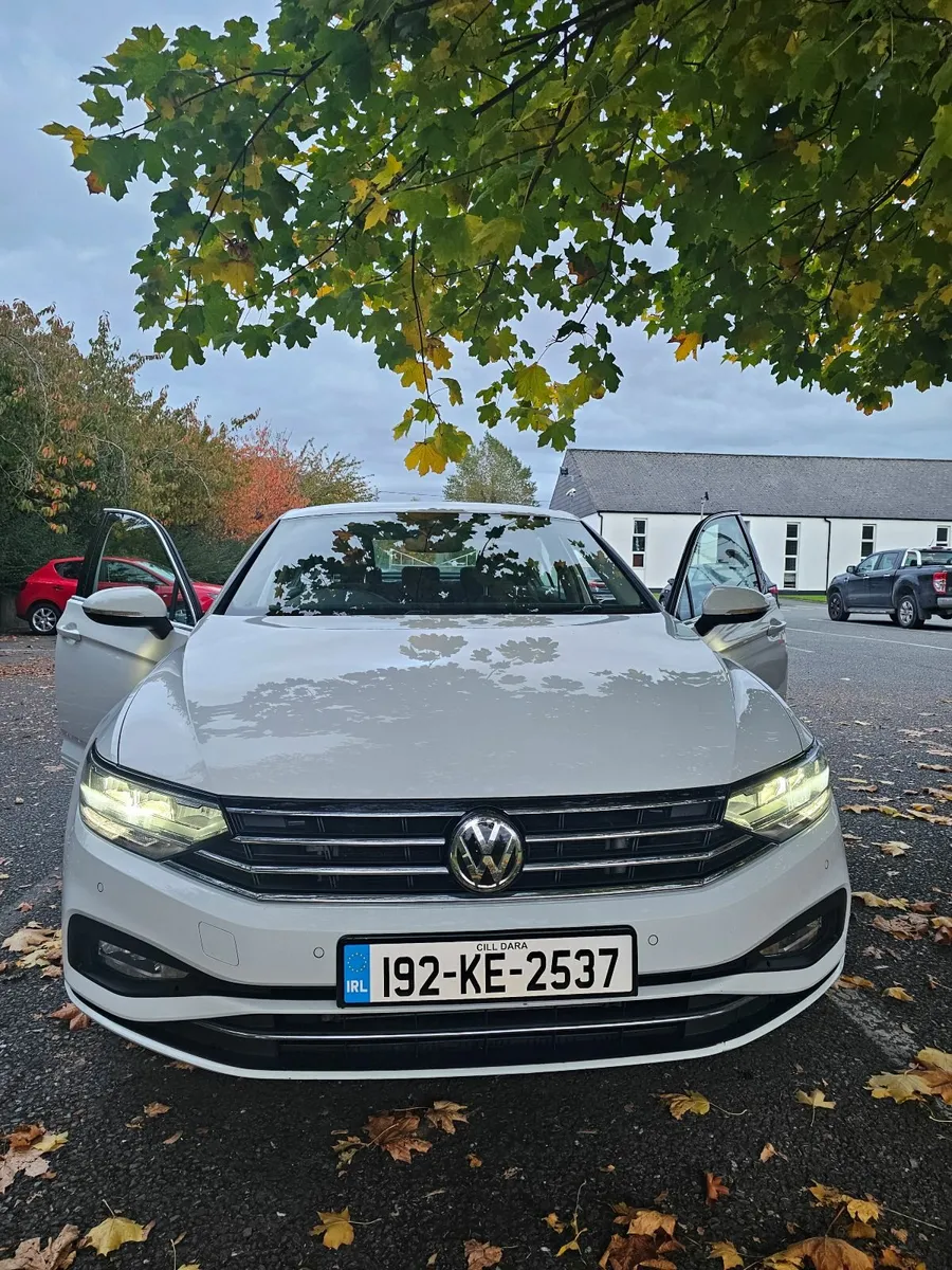 Volkswagen Passat 2019 - Image 1